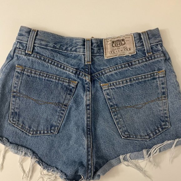 VINTAGE ROUTE 66 • RIPPED JEAN SHORTS • SIZE 2 - Picture 2 of 6